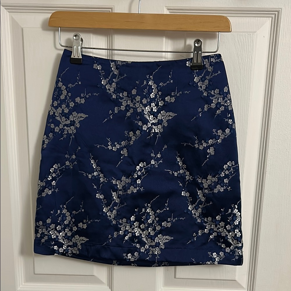 Elegant Blue Floral Silky Mini Skirt